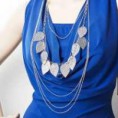 Collar Largo Metálico Color Plata. 